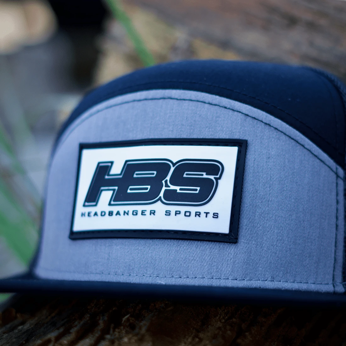 Headbanger Sports Lifestyle Pacific P787 6-Panel Arch Snapback Hat: Black / Heather Grey - Image 3